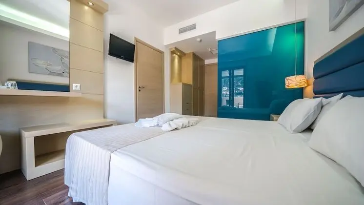 Standard Room with Mountain View