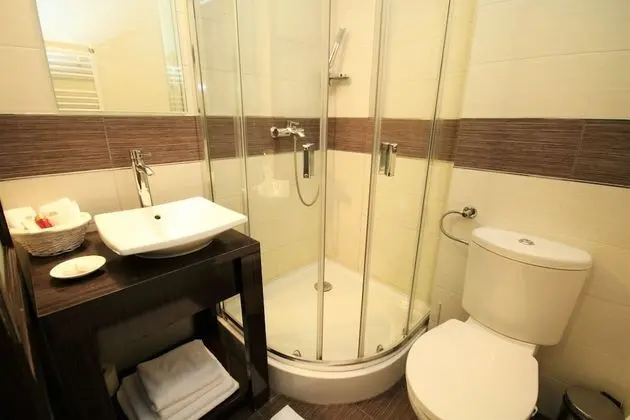 Twin Room with Free Wellness Access