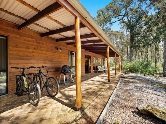 2 Bedroom Spa Lakeside View Chalet
