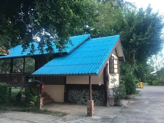 Ev