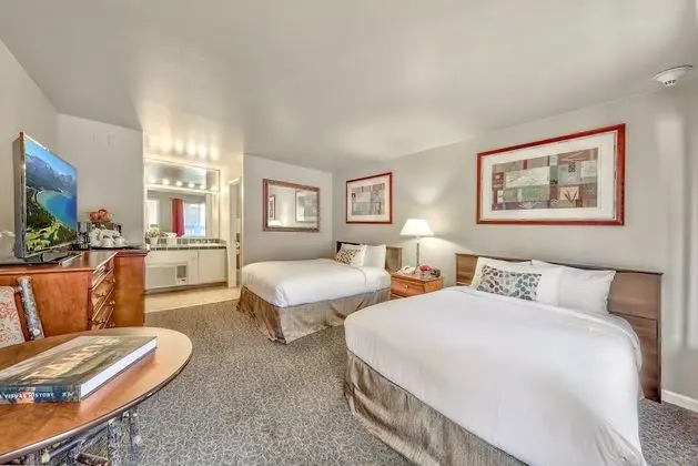 Oda, 2 Çift Kişilik Yatak (Hotel Room)