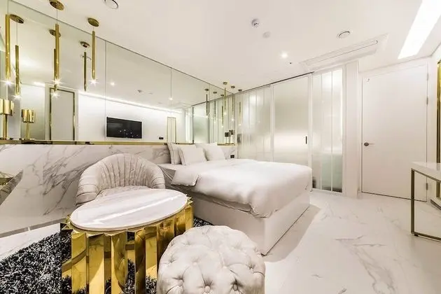 Deluxe Tek Büyük Yataklı Oda