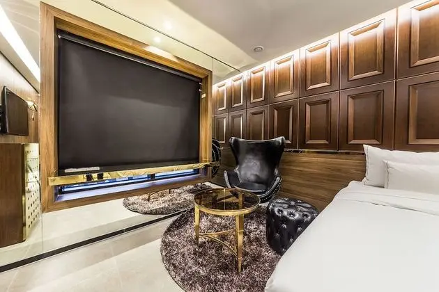 Deluxe Tek Büyük Yataklı Oda