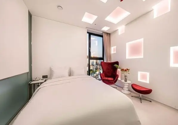 Deluxe Double Room (Netflix/ Youtube Available on TV)