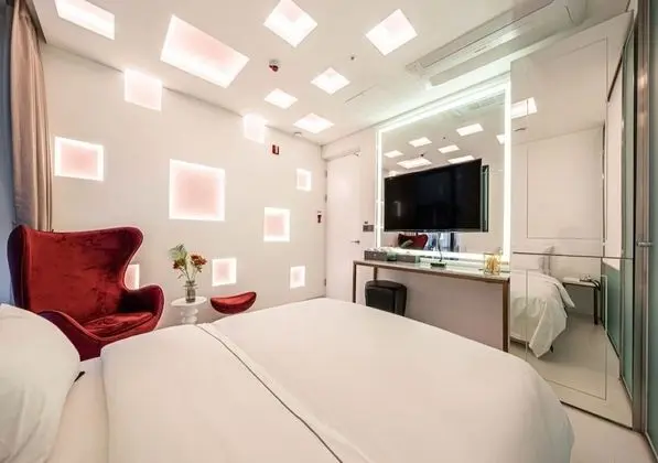 Deluxe Double Room (Netflix/ Youtube Available on TV)