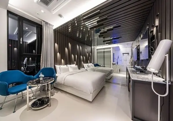 Deluxe Double Room (Netflix/ Youtube Available on TV)