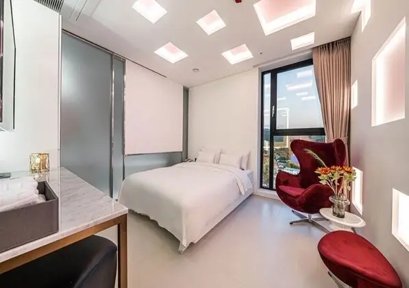 Deluxe Double Room (Netflix/ Youtube Available on TV)