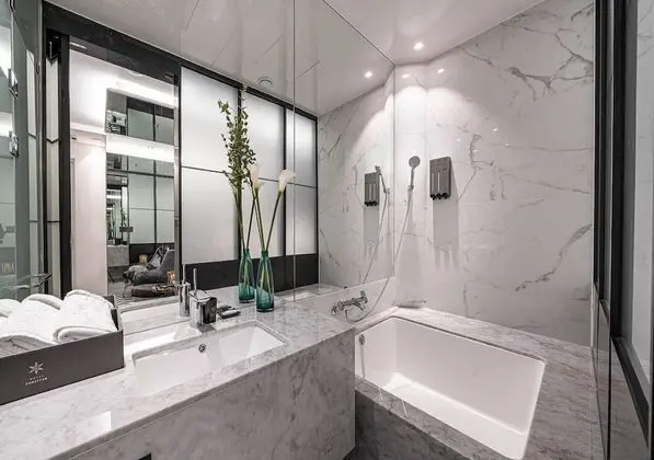 Deluxe Double Room (Netflix/ Youtube Available on TV)