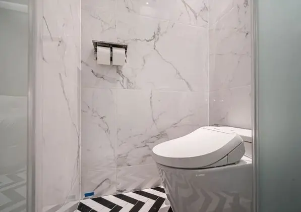 Deluxe Double Room (Netflix/ Youtube Available on TV)