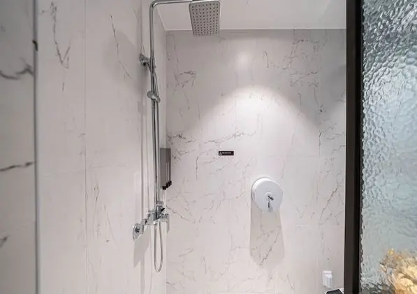 Deluxe Double Room (Netflix/ Youtube Available on TV)