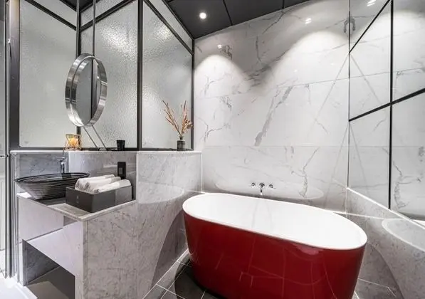 Deluxe Double Room (Netflix/ Youtube Available on TV)