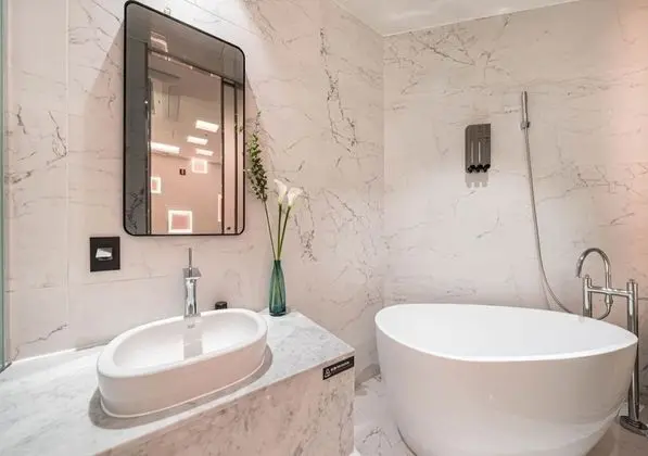 Deluxe Double Room (Netflix/ Youtube Available on TV)