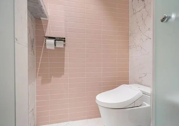 Deluxe Double Room (Netflix/ Youtube Available on TV)