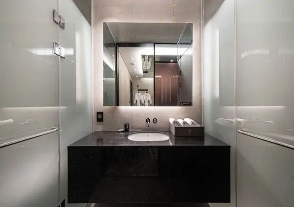 Deluxe Double Room (Netflix/ Youtube Available on TV)