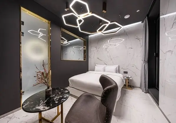 Deluxe Double Room (Netflix/ Youtube Available on TV)