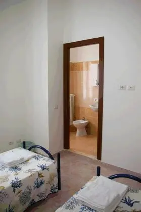 Basic Tek Büyük Yataklı Oda