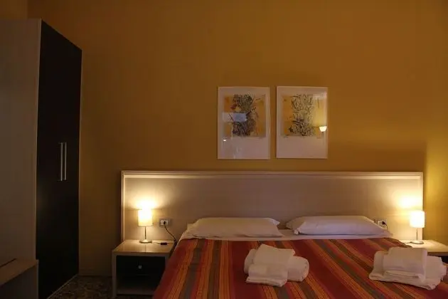 Premium Tek Büyük veya İki Ayrı Yataklı Oda, Banyolu/Duşlu