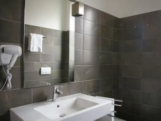 Premium Tek Büyük veya İki Ayrı Yataklı Oda, Banyolu/Duşlu