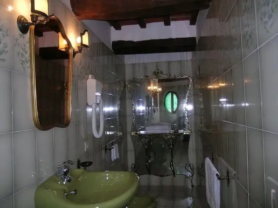 Classic Tek Büyük Yataklı Oda