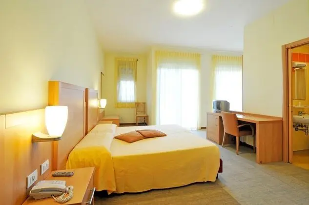 Standard Dört Kişilik Oda