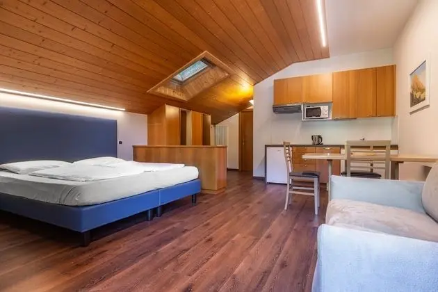 Stüdyo, Dağ Manzaralı