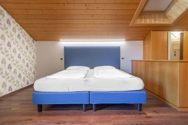 Stüdyo, Dağ Manzaralı