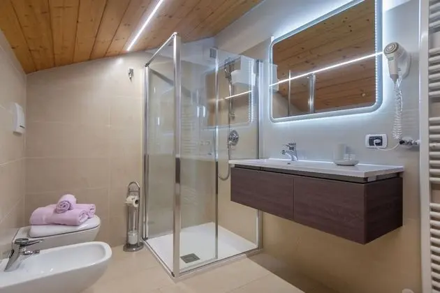 Stüdyo, Dağ Manzaralı