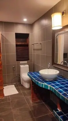 Standard Tek Büyük Yataklı Oda, Havuz Manzaralı