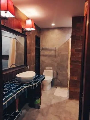 Superior Tek Büyük Yataklı Oda, Havuz Manzaralı