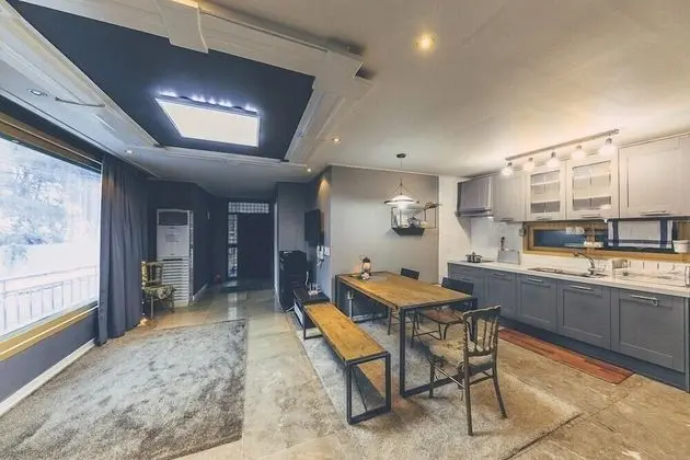 Oda (Grey (Private))