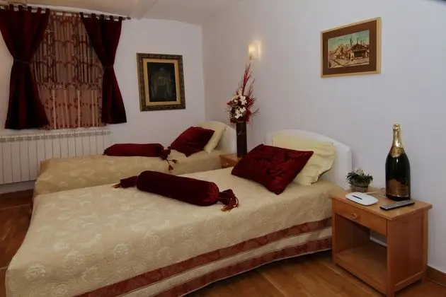 Çift ​​kişilik Superior