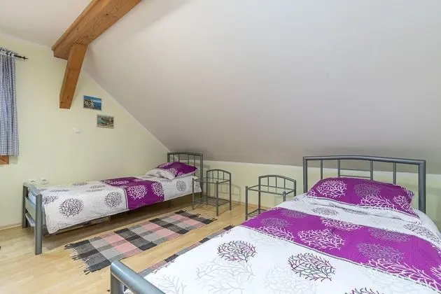 Family Ev, Birden Çok Yatak, Bahçeli (Forge Of Happiness)