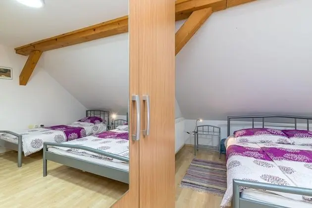 Family Ev, Birden Çok Yatak, Bahçeli (Forge Of Happiness)