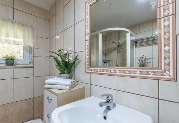 Family Ev, Birden Çok Yatak, Bahçeli (Forge Of Happiness)