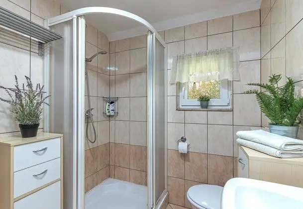 Family Ev, Birden Çok Yatak, Bahçeli (Forge Of Happiness)