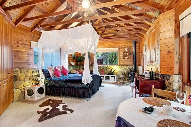 Romantic Kır Evi, 1 Büyük (Queen) Boy Yatak, Şömine