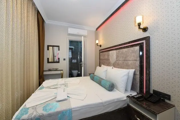 Deluxe Tek Büyük Yataklı Oda, 1 Çift Kişilik Yatak, Sigara İçilebilir