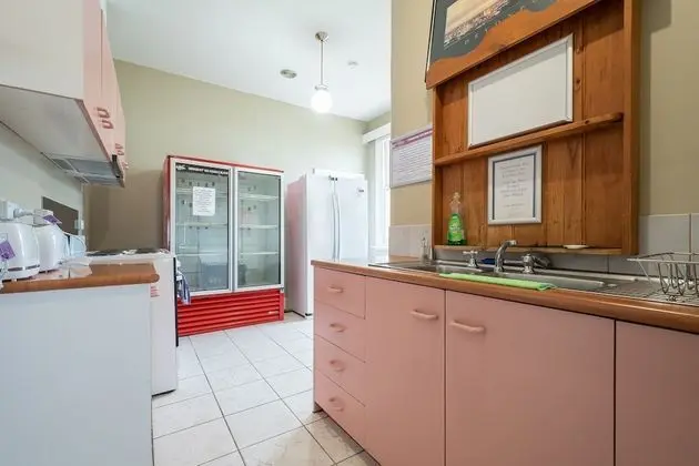 Standard Ortak Ranzalı Oda, Sadece erkekler için, Ortak Banyo (2 shared male dormitory)