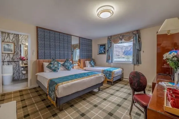 Deluxe Family Room (Loch View)