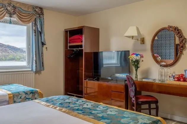 Deluxe Family Room (Loch View)