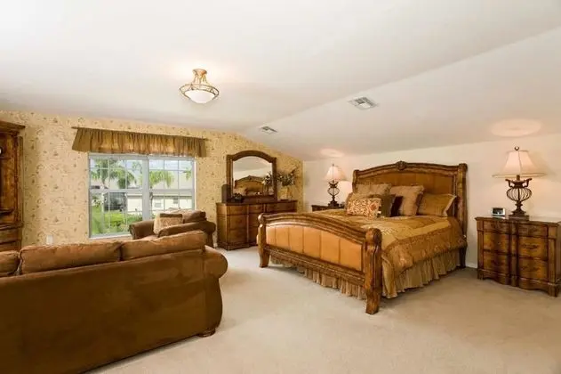 Ev, 5 Yatak Odası (7950)