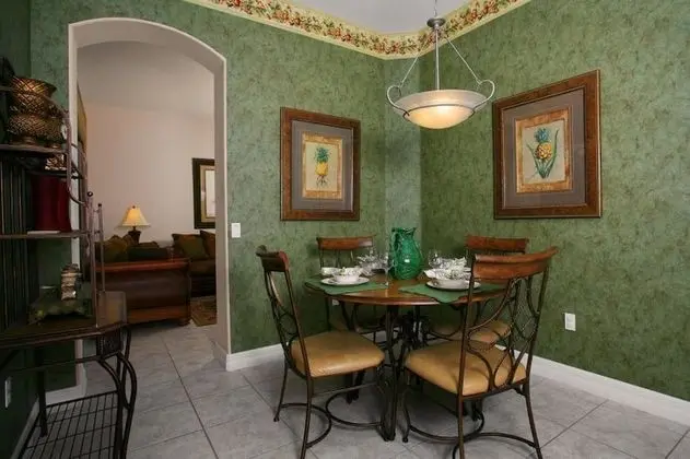 Ev, 5 Yatak Odası (7950)