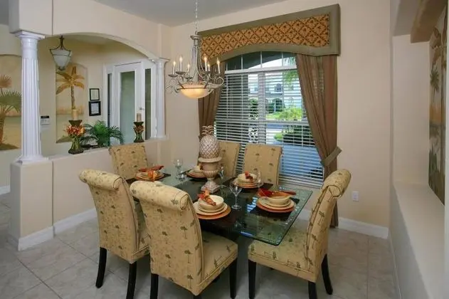 Ev, 5 Yatak Odası (7950)