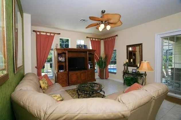 Ev, 5 Yatak Odası (7950)