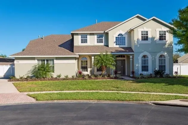 Ev (7 Bedroom, 6 Bathroom - 7900)