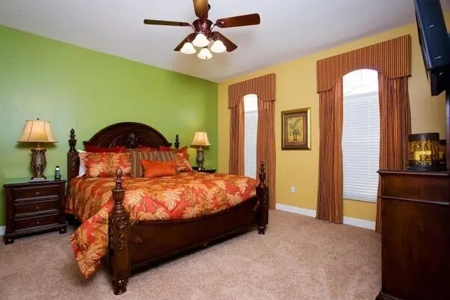 Ev (7 Bedroom, 6 Bathroom - 7900)