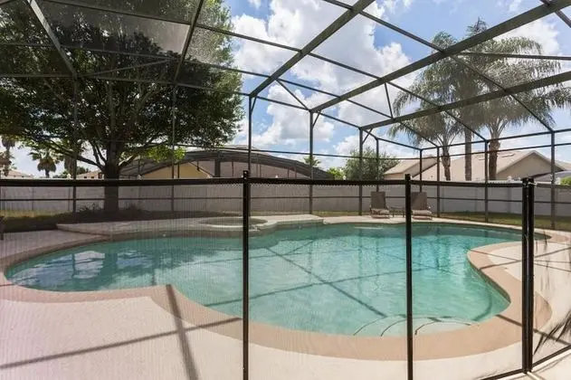 Ev (7 Bedroom, 6 Bathroom - 7900)