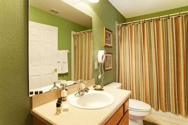 Ev (7 Bedroom, 6 Bathroom - 7900)