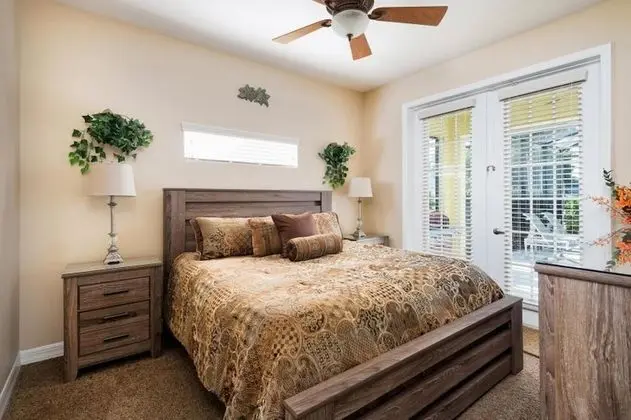 Ev (7 Bedroom, 6 Bathroom - 7905)