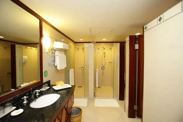 Deluxe Dört Kişilik Oda